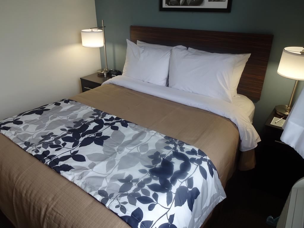 Sleep Inn Brooklyn Coney Island New York City Exterior photo
